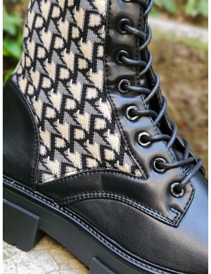 Bottines à lacets Dallia noires effet chaussette avec motifs
