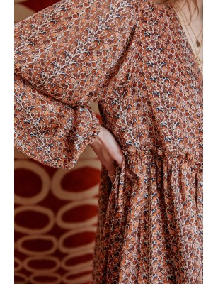 Robe courte manches longues Molly Bracken Zélia rouille avec motifs abstrait et col V