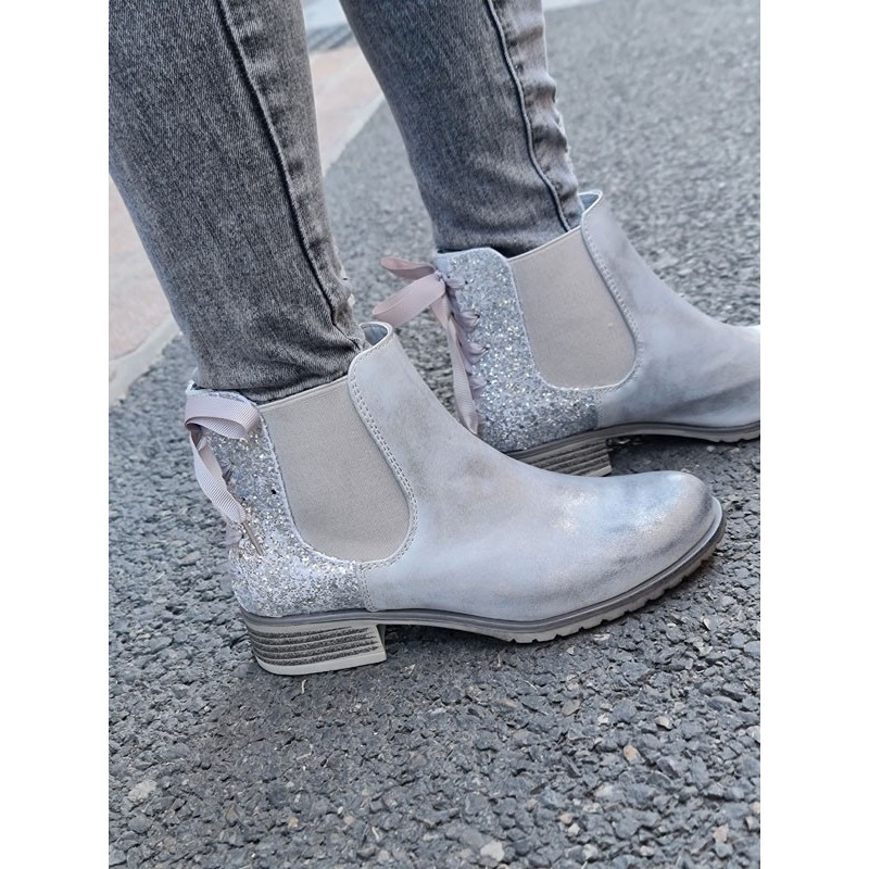 Bottines Alba grises avec contrefort pailleté et ruban décoratif Bottines Alba grises avec contrefort pailleté et ruban décoratif