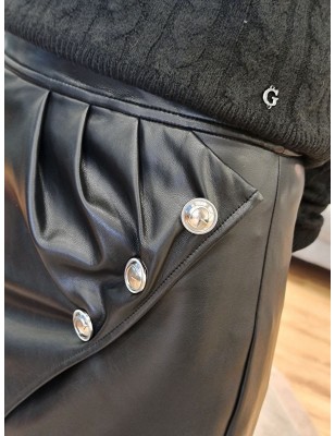 Mini jupe en simili cuir Guess Diva noire avec boutons fantaisies