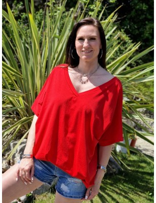 Tee-shirt ample Carmela rouge avec manches courtes chauve-souris