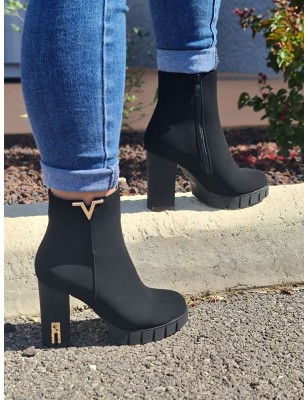 Bottines à talon Margot noires effet suédine avec semelle crantée et détail doré