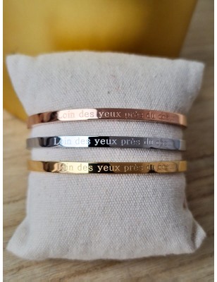 Bracelet message "loin des yeux près du cœur" en acier inoxydable