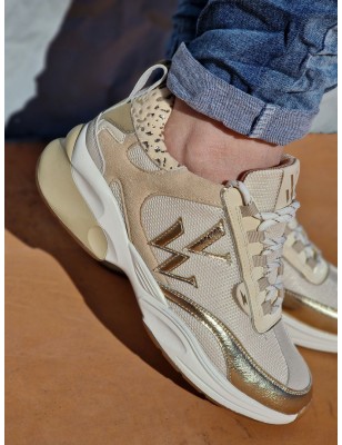 Baskets sneakers Vanessa Wu BK2585 Clemence beige et or multi-matières