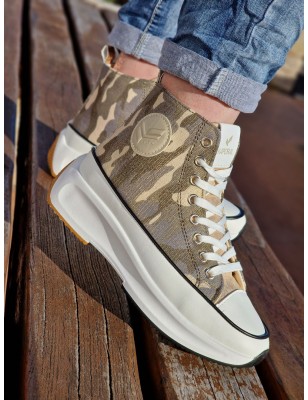 Baskets montantes en toile Kaporal Christa camouflage et or avec plateforme