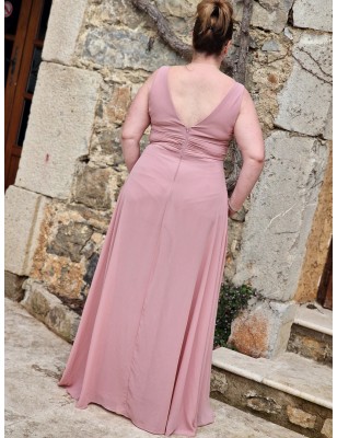 Combi-pantalon de cérémonie Velvet vieux rose en voilage effet robe avec col v (grande taille)