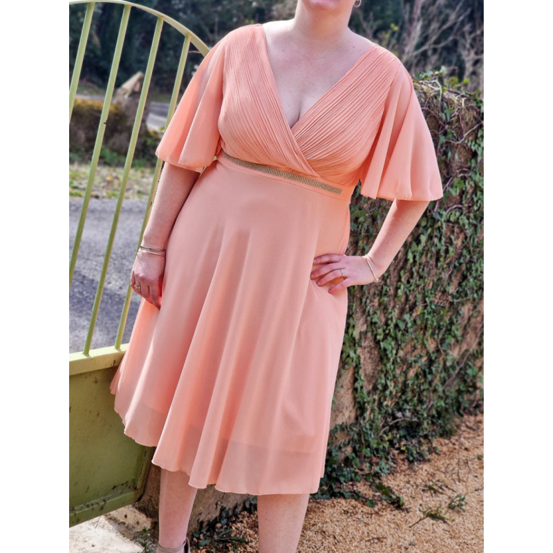 Robe courte de cérémonie Fancy grande taille rose en voilage avec col v cache cœur
