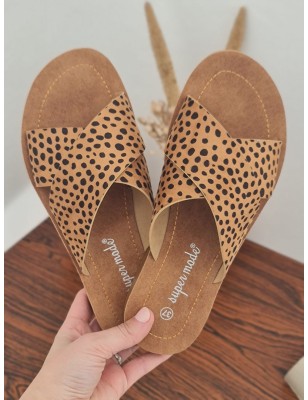 Mules femme Naomi en suédine avec grosse brides croisées motif léopard