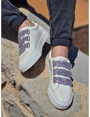 Baskets basses Kaporal Tippy blanches avec scratch multicolores pailletés