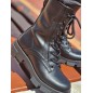 Bottines femme rangers Guess Madaya noires