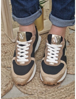 Baskets sneakers femme Vanessa Wu Kezia noires et or multi-matières avec contrefort serpent