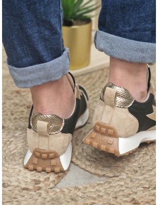 Baskets sneakers femme Vanessa Wu Kezia noires et or multi-matières avec contrefort serpent