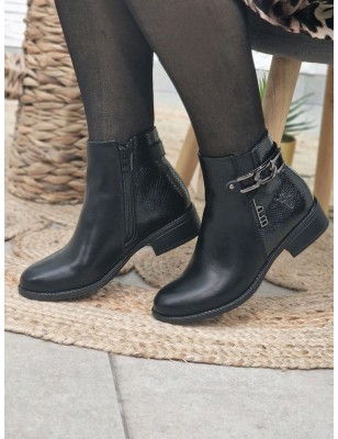 Bottines femme LPB Gisabel noires à bouts ronds avec aspect serpent et chainette