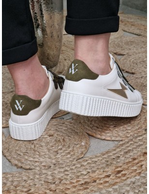 Baskets éclair Vanessa Wu Thais blanches à plateforme avec scratchs kaki effet poil