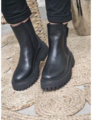 Bottines Kaporal Crissy noires avec semelle crantée et effet léopard