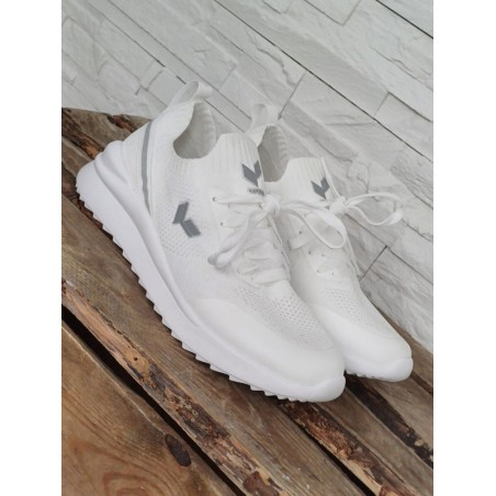 Baskets homme Kaporal Bakam blanches souples et légères style chaussette