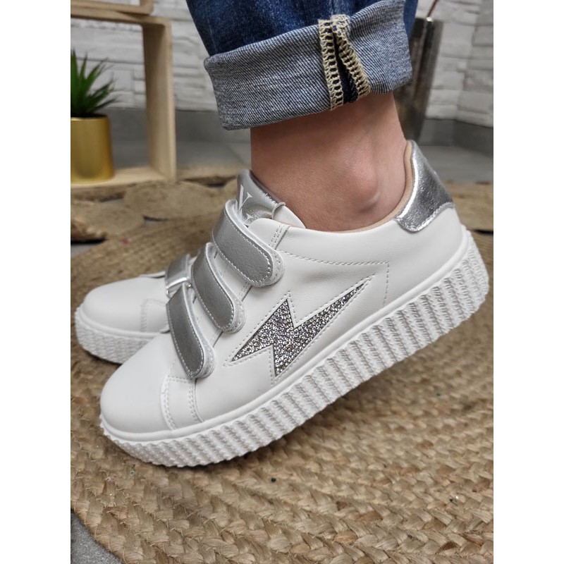 Baskets femme éclair Vanessa Wu Kandia blanches et argent
