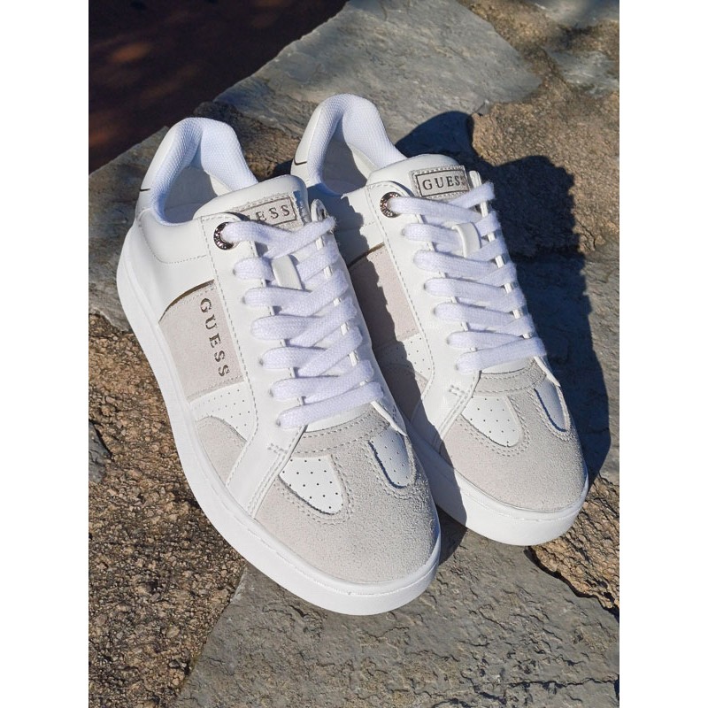 Baskets femme Guess Jrone blanches