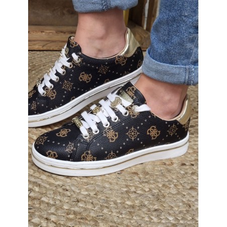 Baskets femme Guess Stasey marron