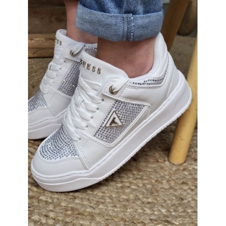 Baskets femme Guess Delove blanches