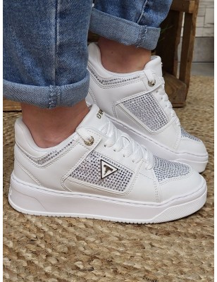 Baskets femme Guess Delove blanches