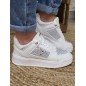 Baskets femme Guess Delove blanches