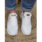Baskets femme sneakers Guess Moxea blanches Baskets femme sneakers Guess Moxea blanches