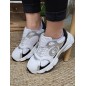 Baskets femme sneakers Guess Ibitha blanches