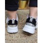 Baskets femme sneakers Guess Ibitha blanches