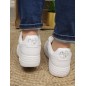 Baskets femme sneakers Guess Swole blanches