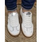 Baskets femme sneakers Vanessa Wu Aura Initials blanches